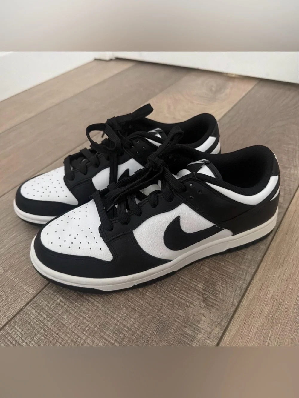 Nike Dunk Low Panda Sneakers